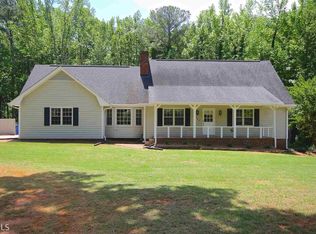 190 Kingswood Dr, Fayetteville, GA