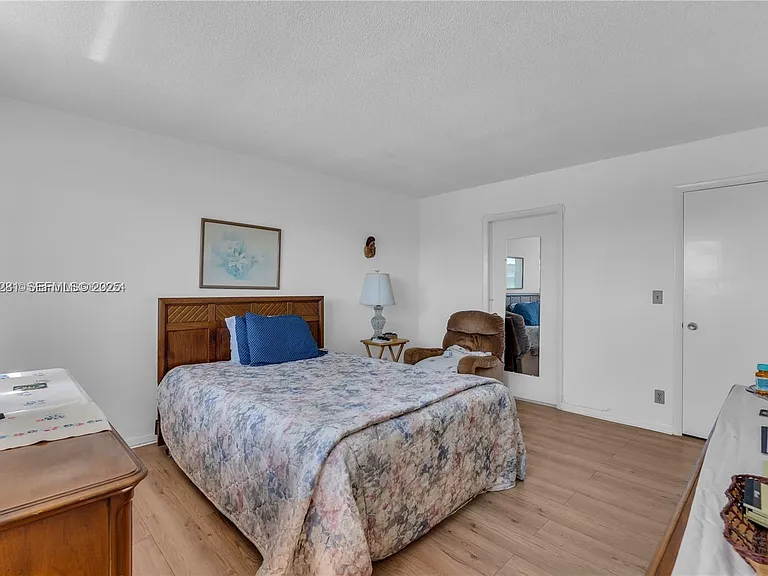 215 SE 3rd Ave #407B — Photo 12