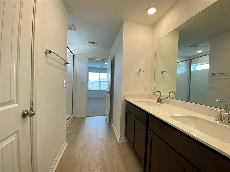 225 Saide St — Photo 16