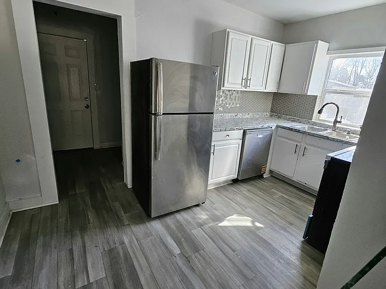1509 W Collin St — Photo 5