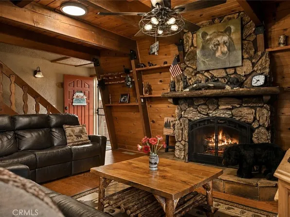 24244 Altdorf Dr, Crestline, CA 92325