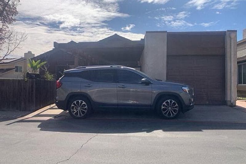 1st image of 10129 Crestside Pl