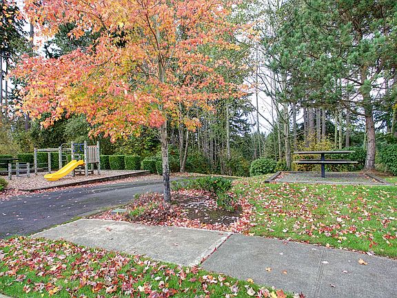 3rd image of 12708 116th Avenue Ct E