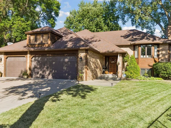 5170 Hemlock Ln N, Plymouth, MN 55442