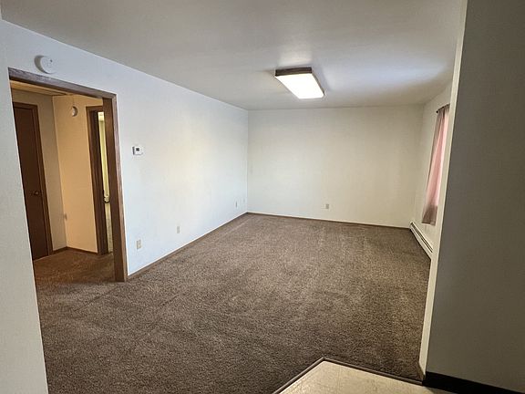 4th image of 3712 Swenson Ave #3