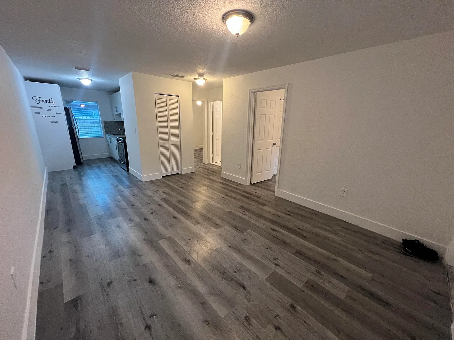 2 bed, 1.0 bath, 700 sqft, $1,795 — Photo 2