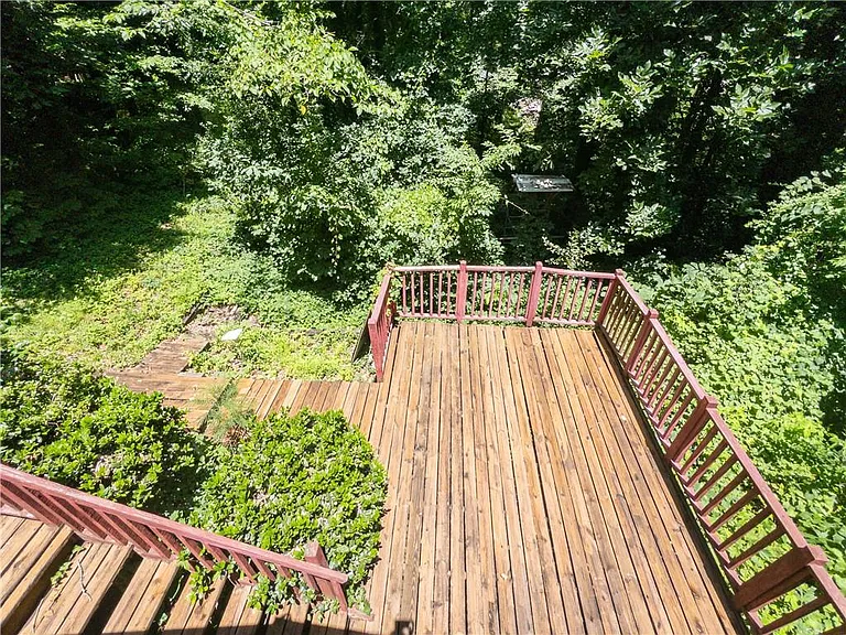 965 Millbrook Ct — Photo 32