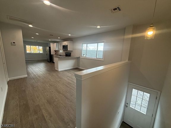 3rd image of 3-5 Coursen St #A
