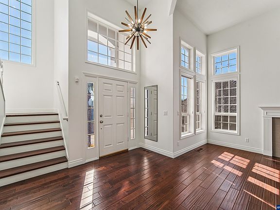 4th image of 585 Harbourtown Ct SE