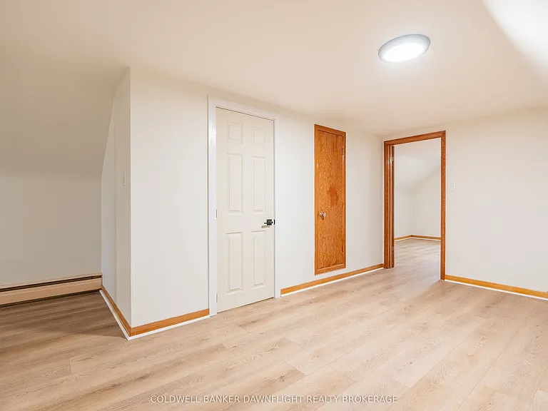394 William St — Photo 12