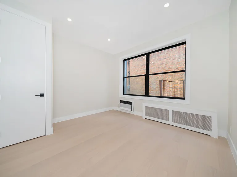 1269 1st Ave #4C — Photo 7