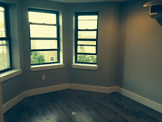 Rented by Premier Metro Realty Corp | media 47