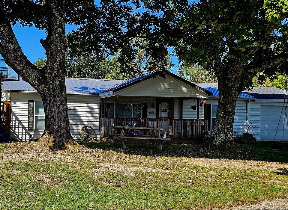 1st image of 17927 Plantsville Rd