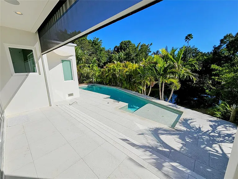 2408 Nassau St — Photo 17