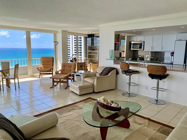 5540 N Ocean Dr #Penthouse A — Photo 7