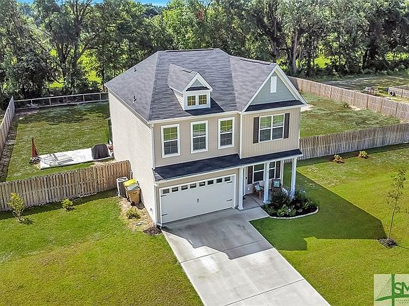 2nd image of 122 Greenbriar Drive