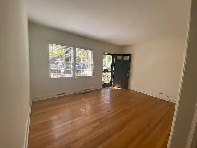 Heathermoor Apartments — Photo 10