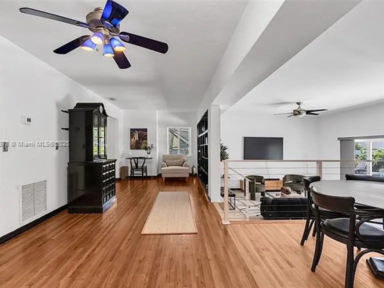 660 NE 121st St #660 — Photo 30
