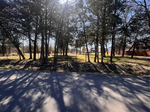 8914 Wadlington Ave, Dallas, TX 75217