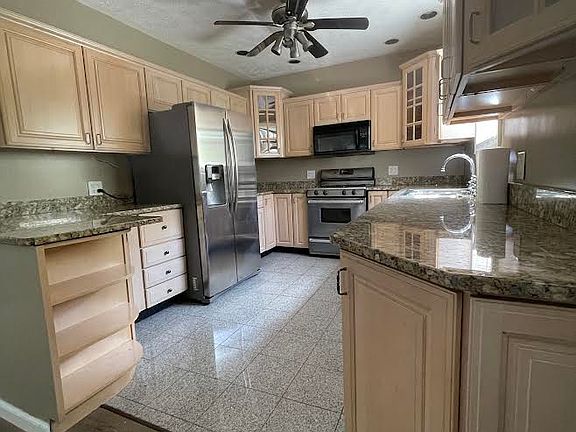 Beautiful updated kitchen