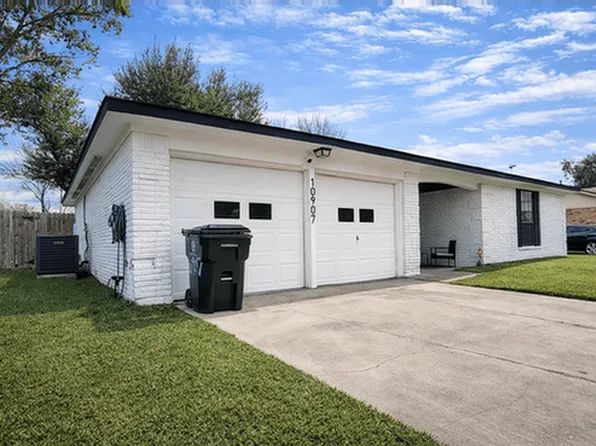 10907 Sageriver Dr, Houston, TX 77089