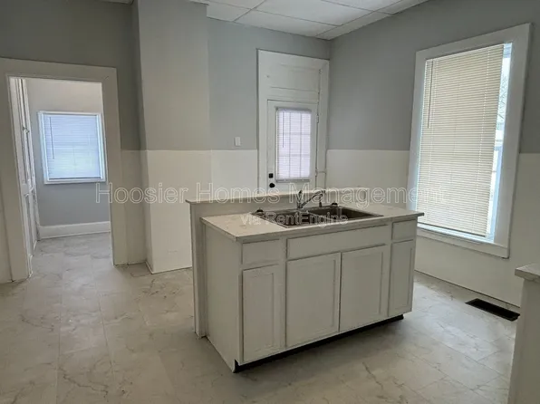 332 N Arsenal Ave #A, Indianapolis, IN 46201