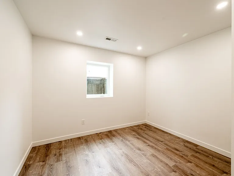 519 N Gould St — Photo 20