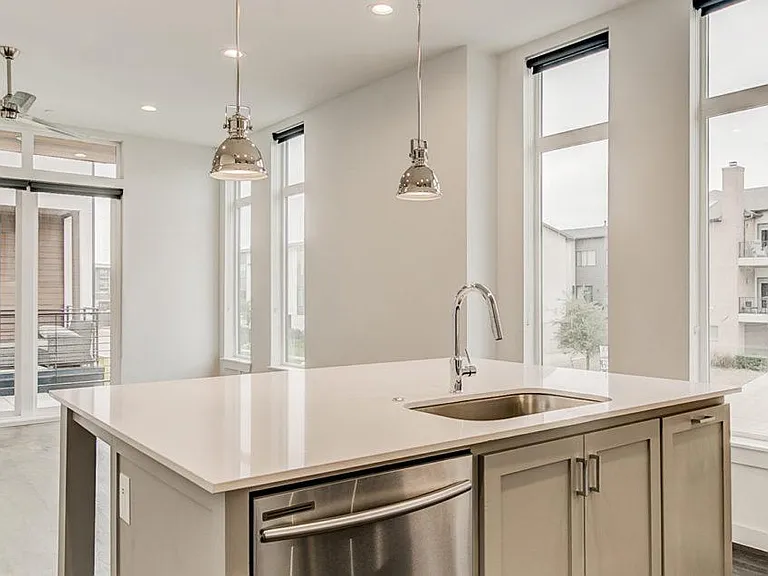 2180 Bennett Ave #206 — Photo 1