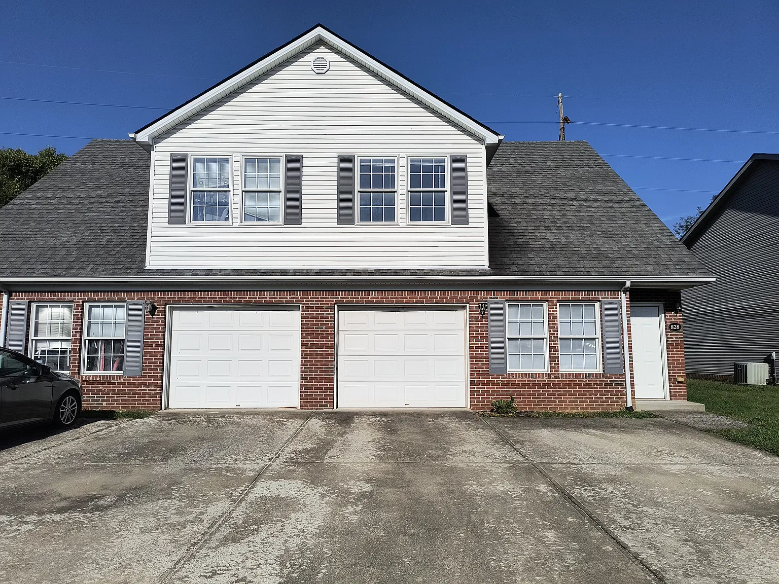 2 bed, 2.5 bath, 1100 sqft, $1,275 — Photo 1