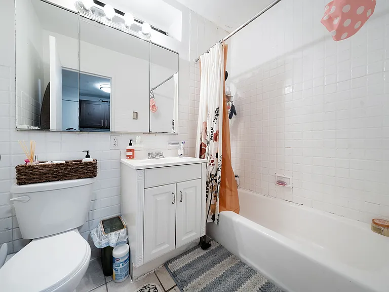 333 W 43rd St #1C — Photo 14