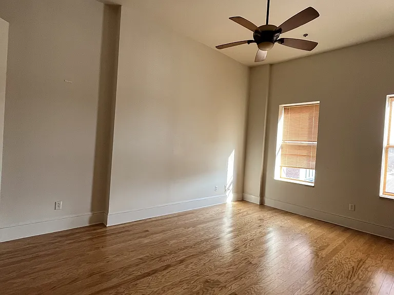 125 S Central St #201 — Photo 9