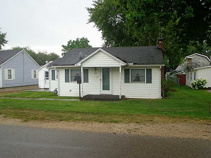 1st image of 815 W Ward St