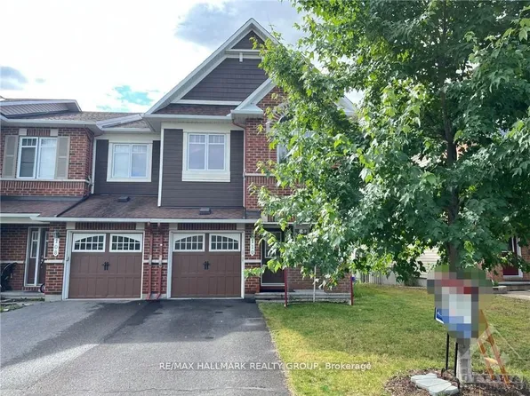 110 Garrity Cres, Ottawa, ON K2J 3T4