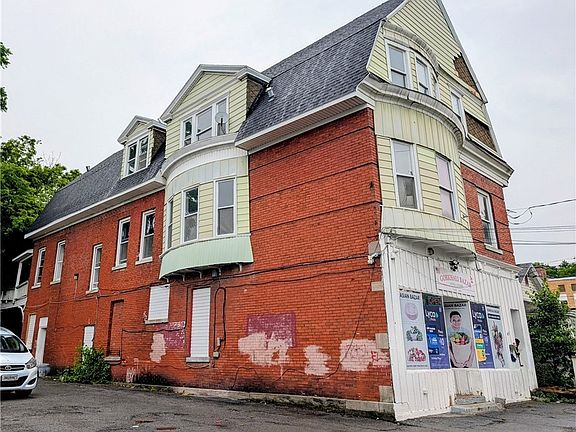2nd image of 405 Pond St