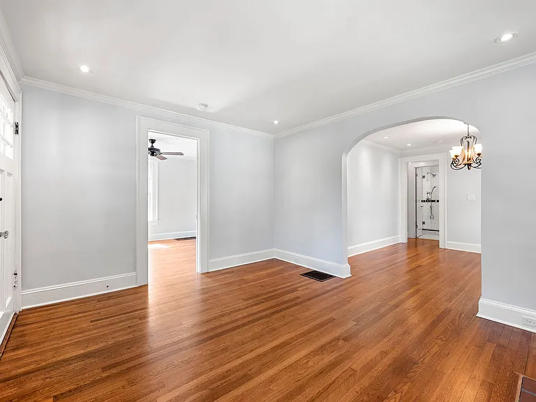 700 Berne St SE — Photo 14