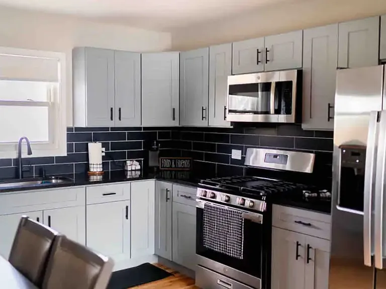 803 Lilac Ln — Photo 12