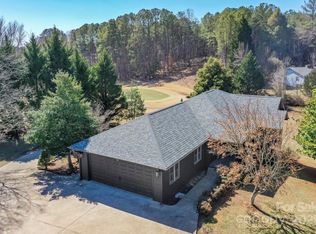 481 Winesap Rd, Lake Lure, NC 28746