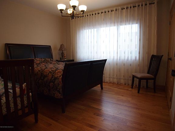 2nd image of 129 Laconia Ave