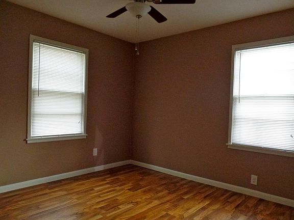 3rd image of 3005 W Wiswall St