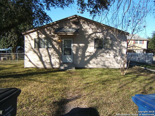 1st image of 221 W Harding Blvd