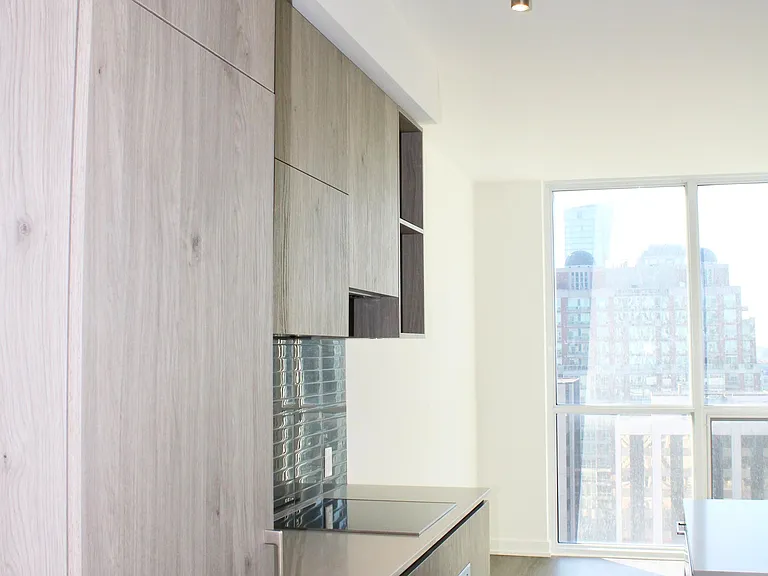 1 Yorkville Ave #1203 — Photo 2