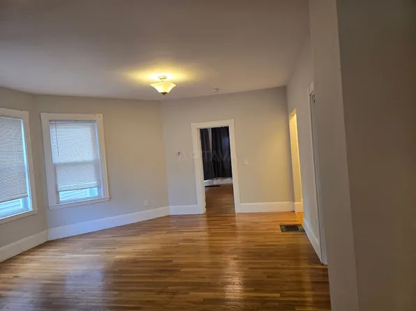 17 Kenwood St #7, Somerville, MA 02144