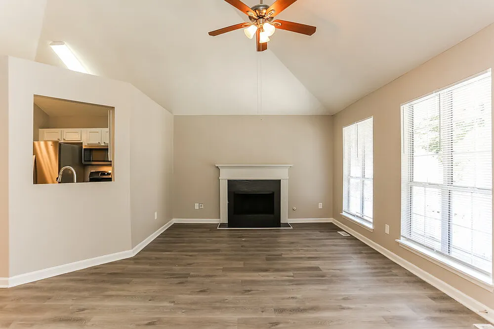 4 bed, 3.0 bath, 2664 sqft, $3,270 — Photo 4