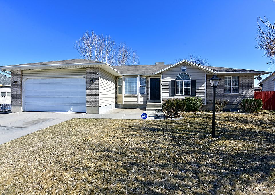1st image of 3307 S Park Springs Dr