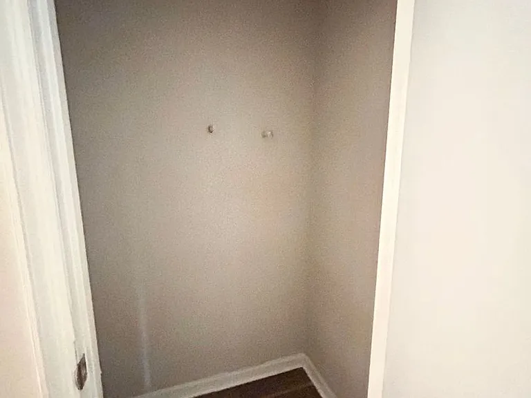 228 Miami St — Photo 14