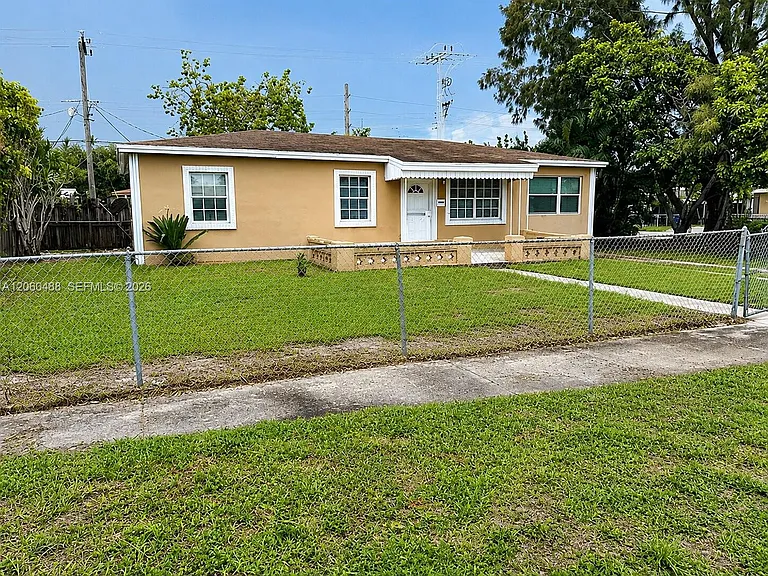 8924 NW 35th Ct — Photo 6