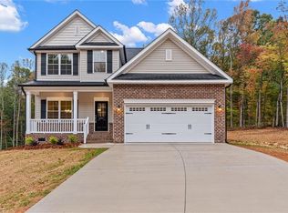 6067 Frye Bridge Rd, Clemmons, NC 27012