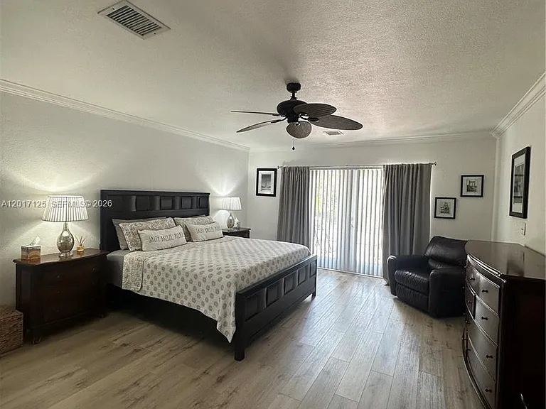 2908 Bayview Dr — Photo 46