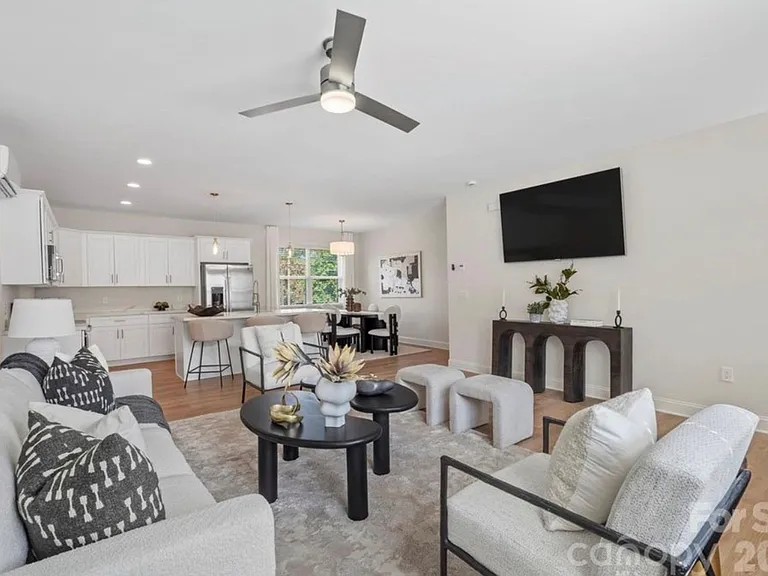 1105 Wonder Way — Photo 11