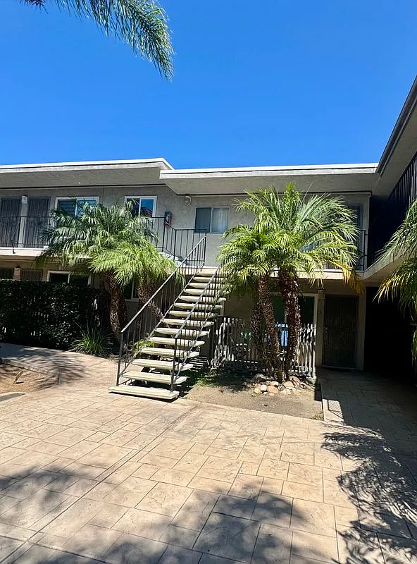 1 bed, 1.0 bath, 560 sqft, $2,100 — Photo 1